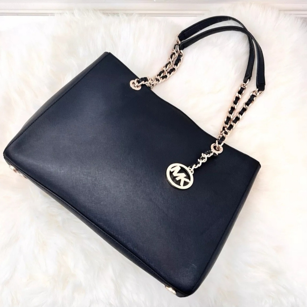 Michael Kors Susannah Large Saffiano Leather Gold Chain Hand/Shoulder Bag Black